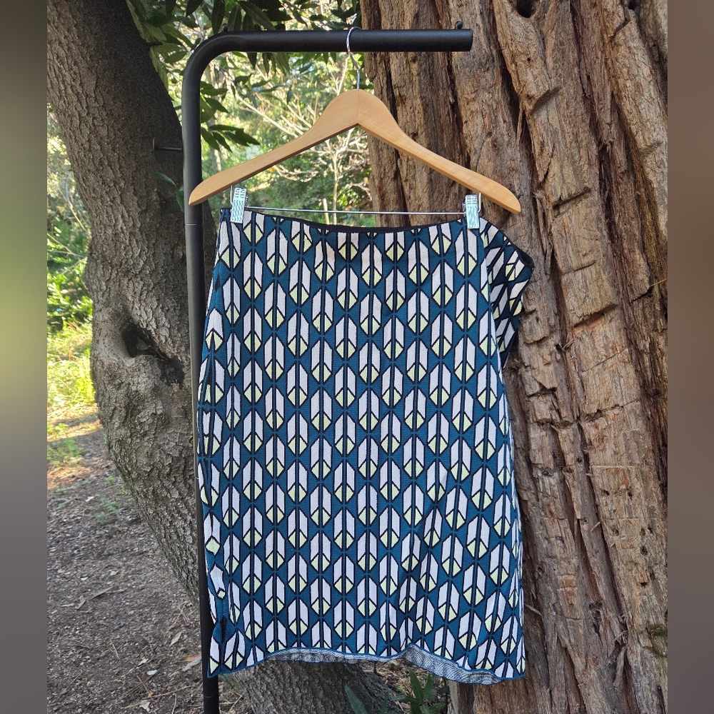 Nordstroms RACHEL Rachel Roy White‎ and Green Geometric Knee-Length Pencil Skirt